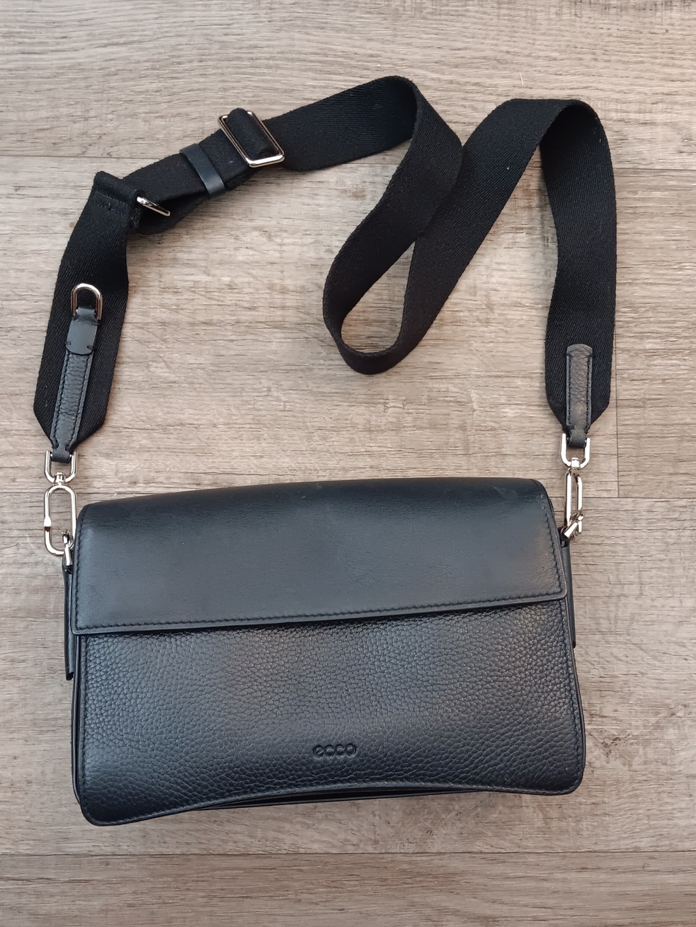 ECCO Pinch Large Black Pebbled Leather Bag UNISEX